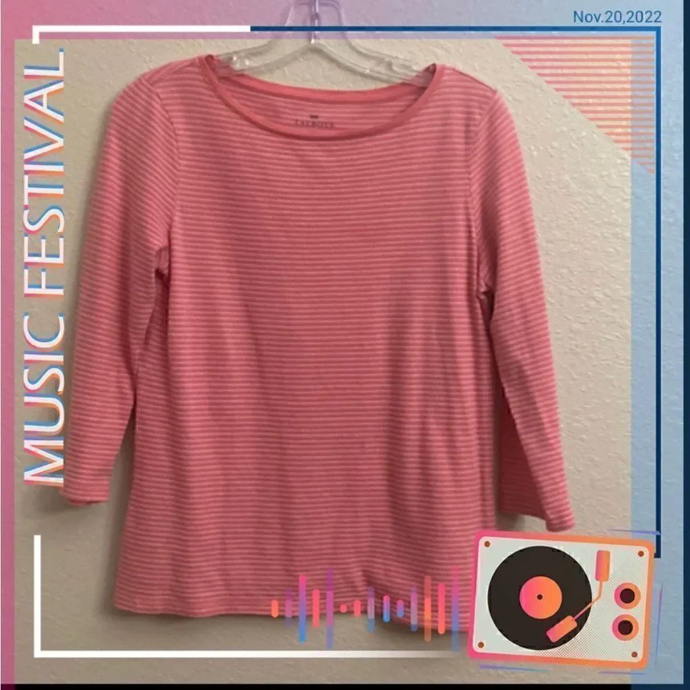 🌸🌸 Talbots pink and white top!! This is a size M.